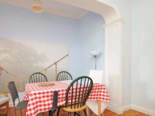 4 bed flat for sale