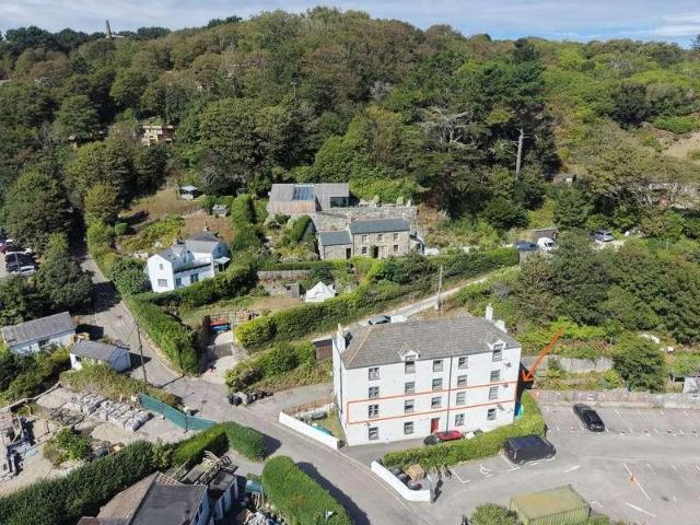 4 bed flat for sale