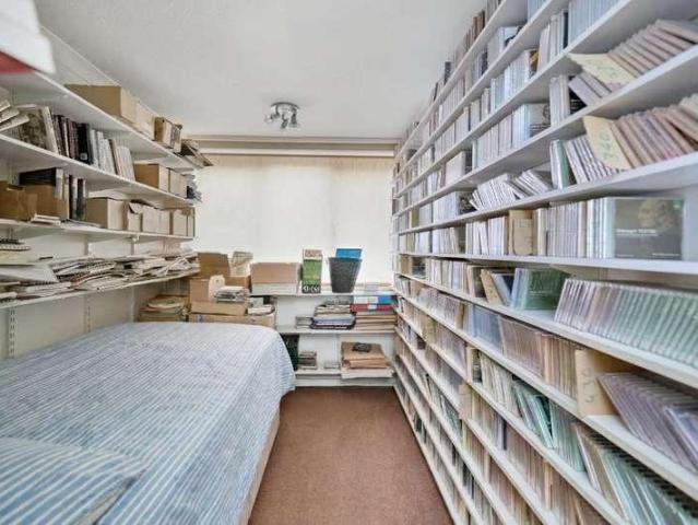 4 bed flat for sale