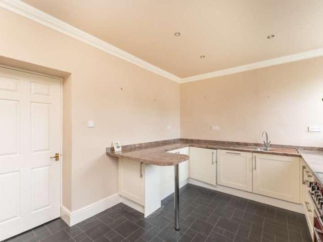 4 bed flat for sale