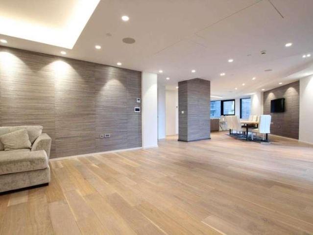 4 bed flat for sale