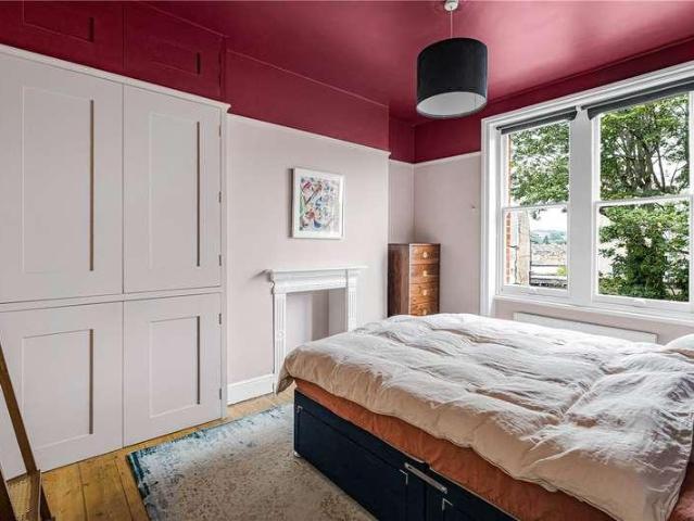 4 bed flat for sale