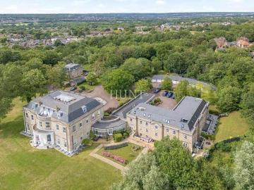 4 bed flat for sale