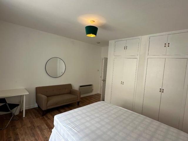 4 Bed Flat, George Street, AB25