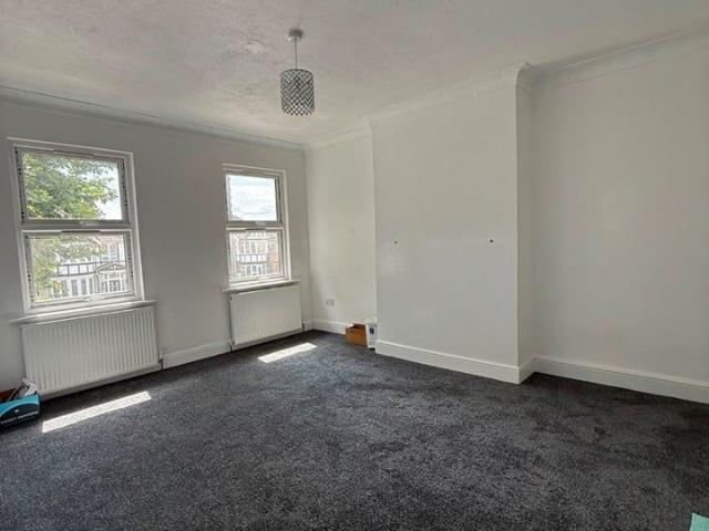 4 Bed Flat, Kenton Road, HA3