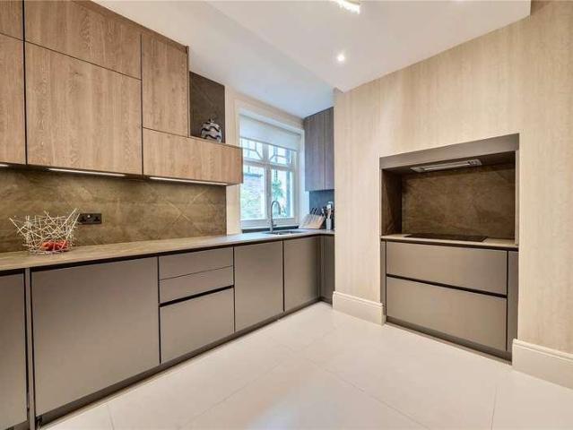 4 bed flat to rent