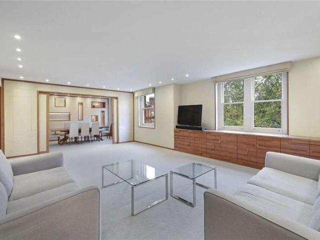 4 bed flat to rent
