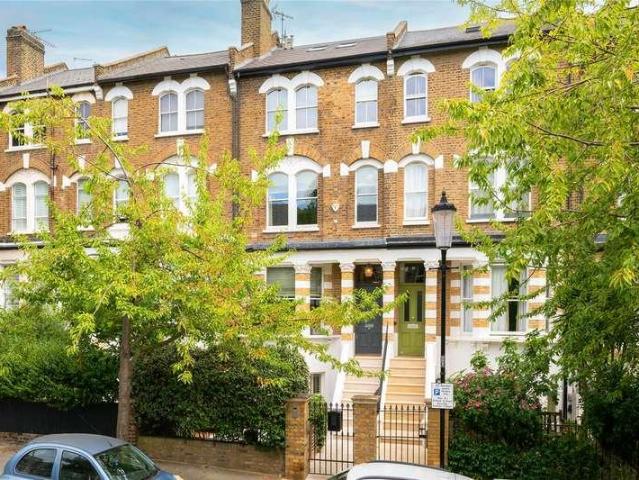4 bed flat to rent