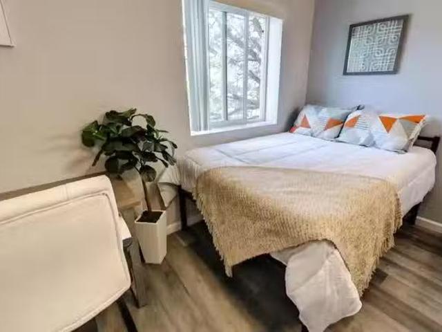 4 Bed Furn Premium Room in 4 Bedroom 2 Bathroom
