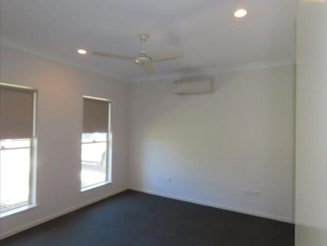 4 BED HOME CLOSE TO GOLF AND BEACH
