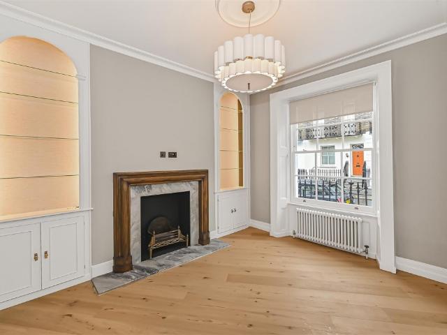 4 Bed House To Let
