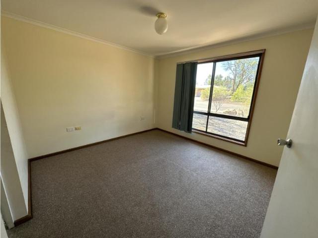 4 bed | house to let in 21 WILAROO STREET ROXBY DOWNS SA 5725