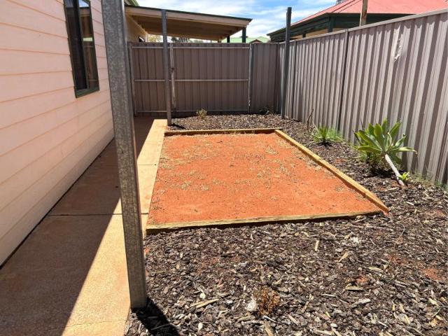 4 bed | house to let in 34/30 BURGOYNE STREET ROXBY DOWNS SA 5725