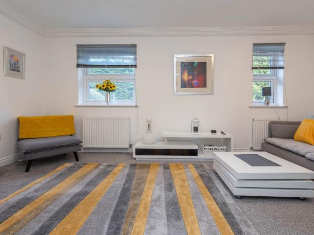 4 bed house to rent in Bournemouth,, BH2