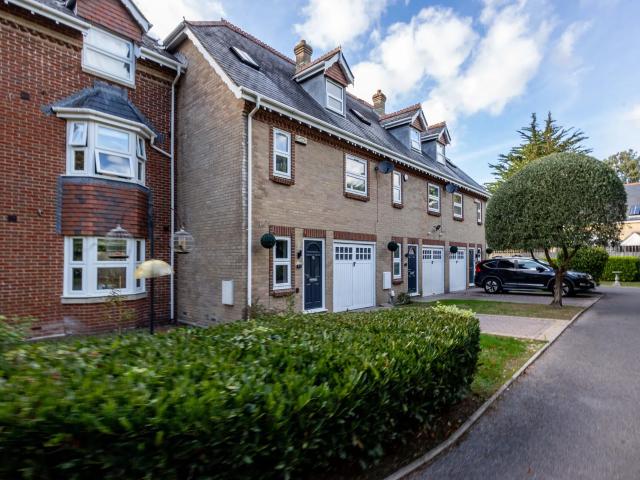 4 bed house to rent in Braidley Road, Bournemouth, BH2