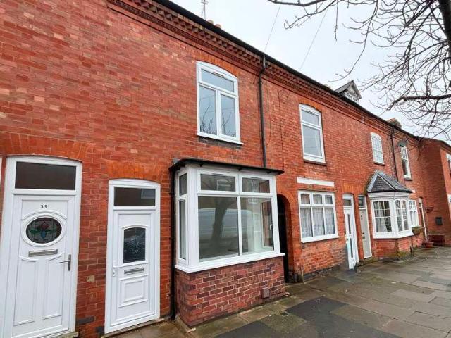 4 bed house to rent