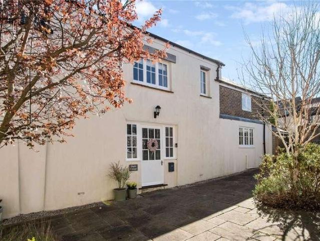 4 bed house to rent