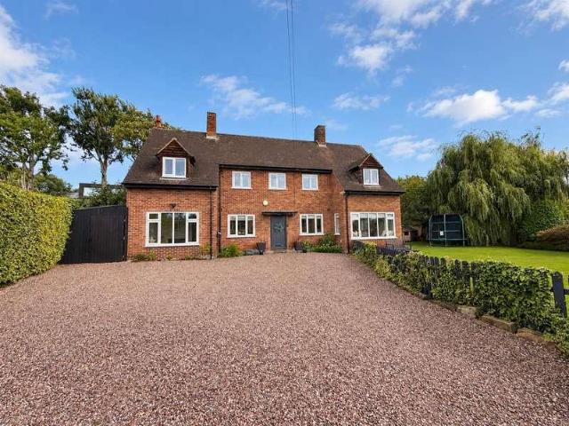 4 bed house to rent