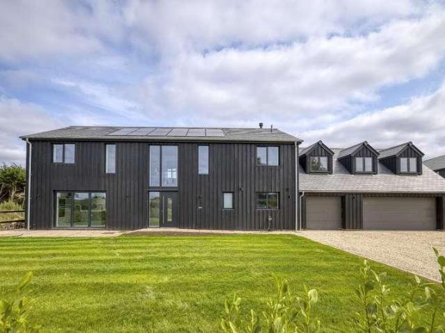 4 bed house to rent