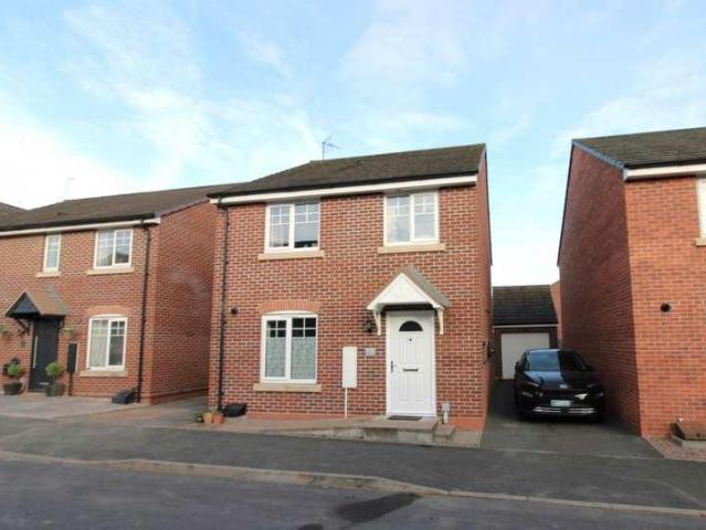 4 bed house to rent