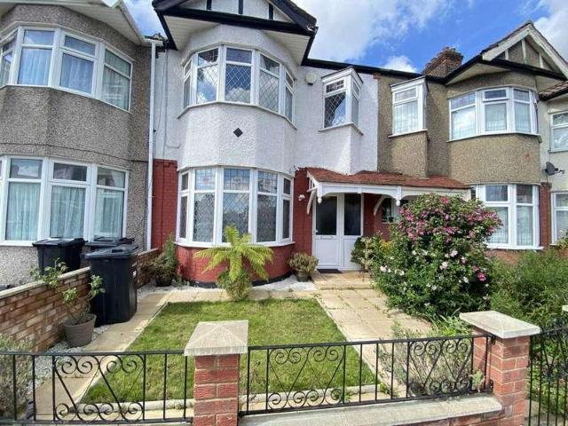 4 bed house to rent