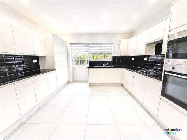4 bed house to rent