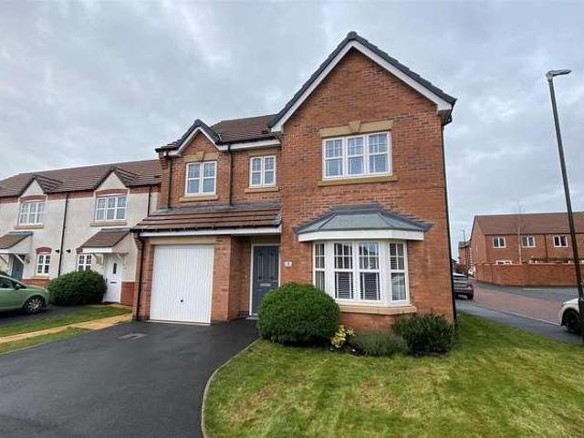 4 bed house to rent