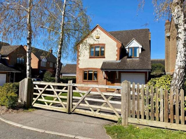 4 bed house to rent