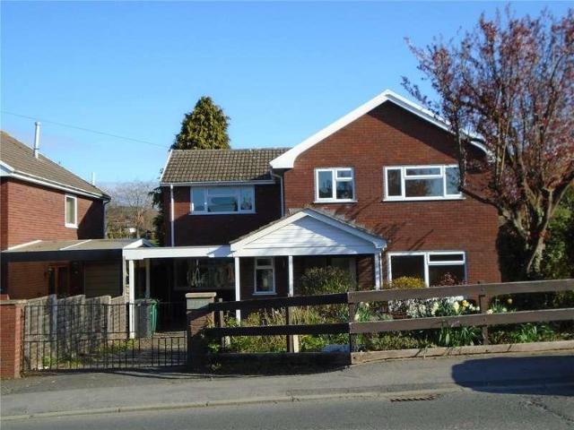 4 bed house to rent
