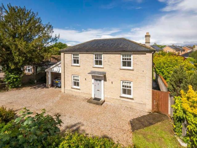 4 bed house to rent