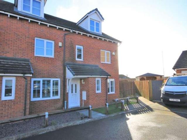 4 bed house to rent