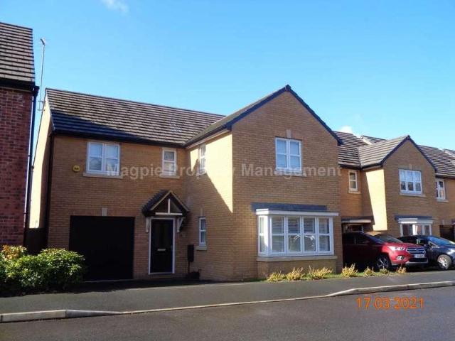 4 bed house to rent