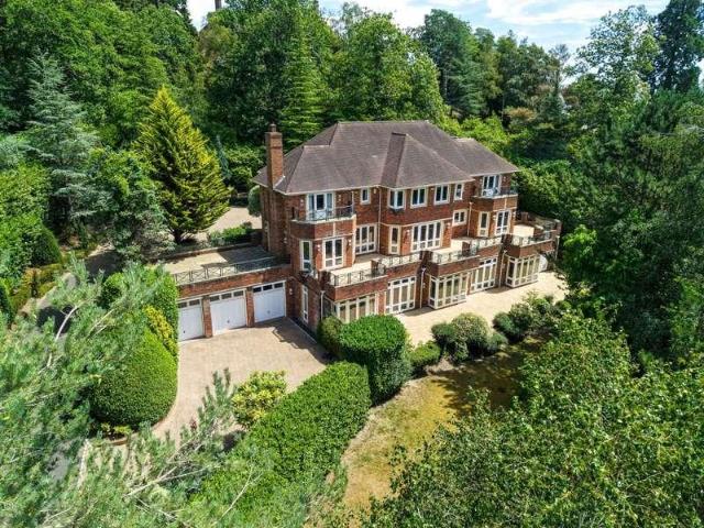 4 bed house to rent