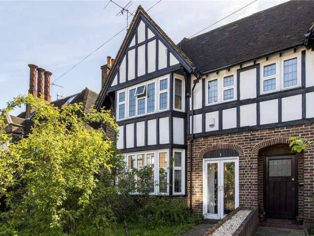 4 bed house to rent