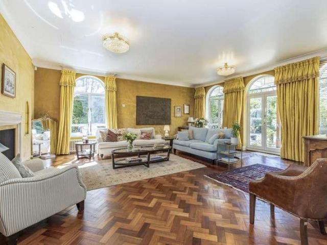 4 bed house to rent