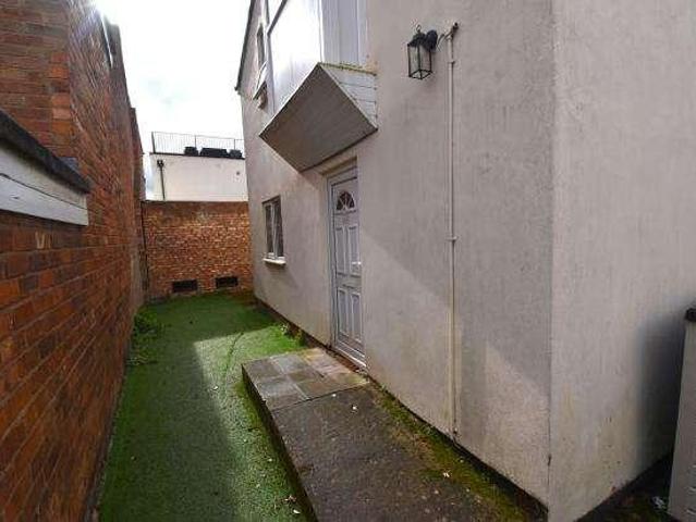 4 bed house to rent