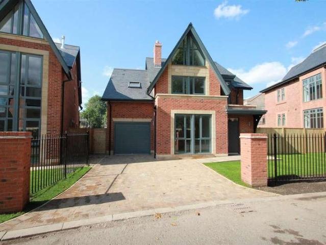 4 bed house to rent
