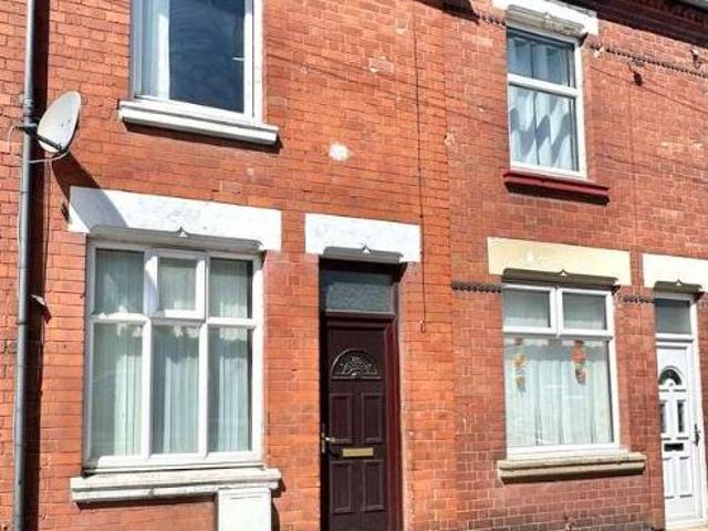 4 bed house to rent