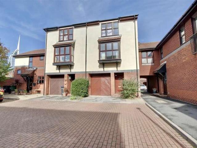 4 bed house to rent