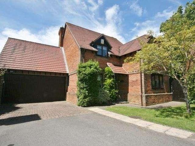 4 bed house to rent