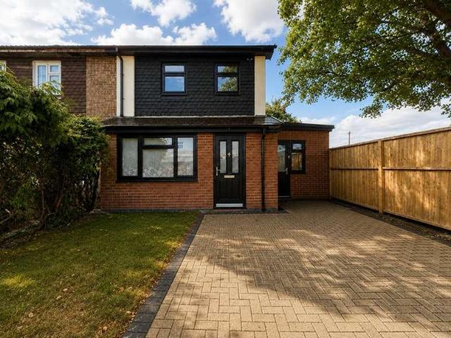 4 bed house to rent