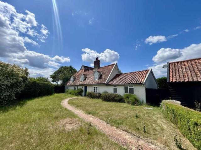 4 bed house to rent