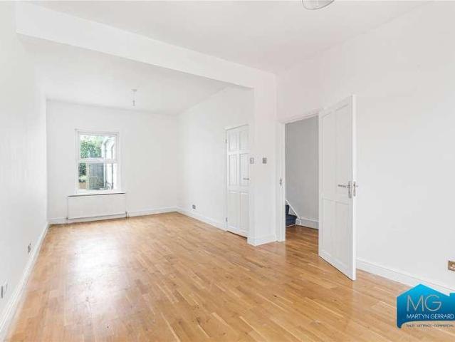 4 bed house to rent