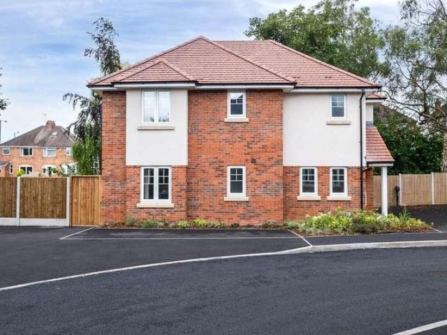 4 bed house to rent