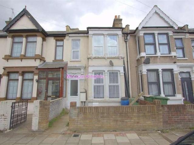 4 bed house to rent