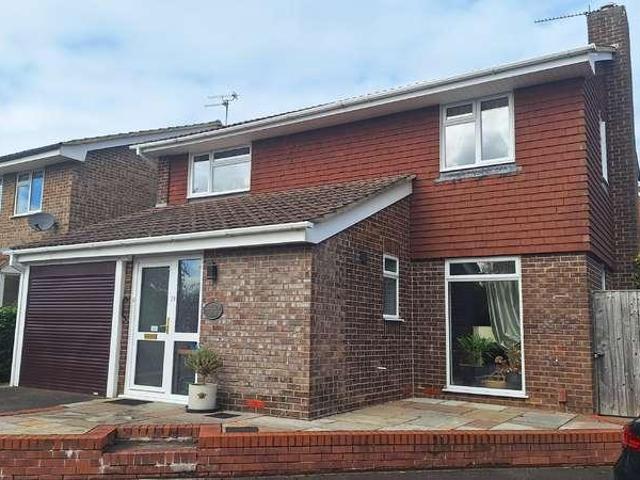 4 bed house to rent