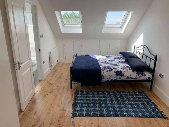 4 bed house to rent