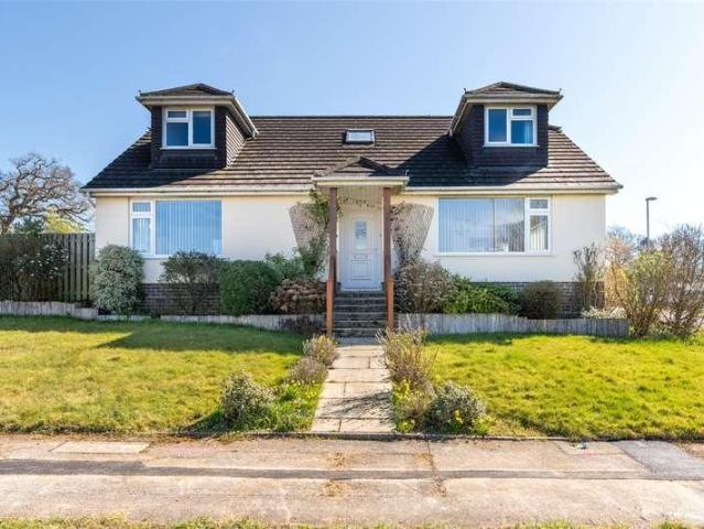 4 bed house to rent