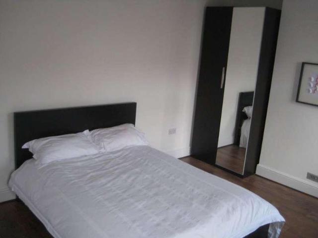 4 bed house to rent