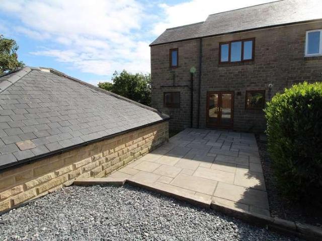 4 bed house to rent